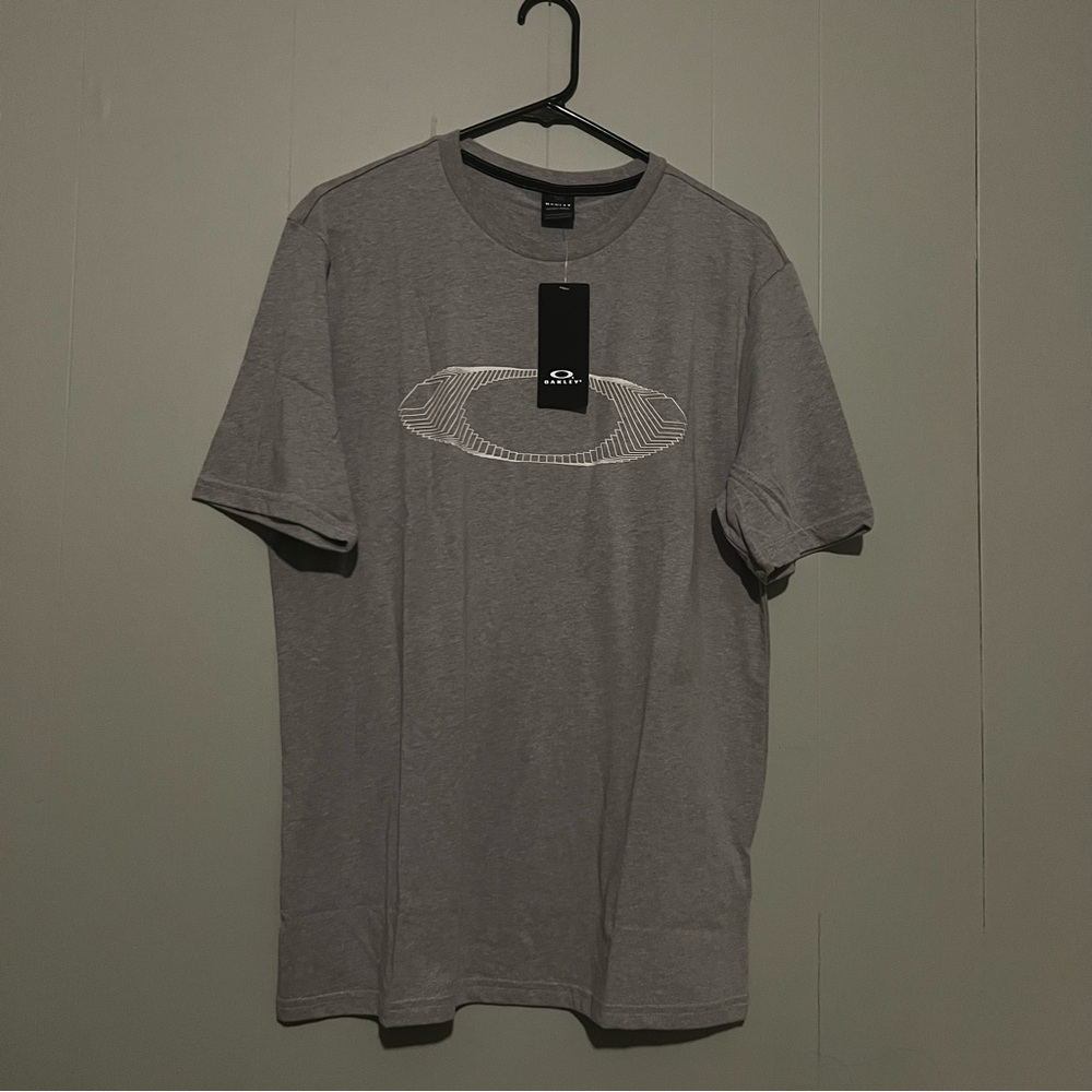 Oakley Military Channel Graphic T-Shirt Gray Size Large L NWT